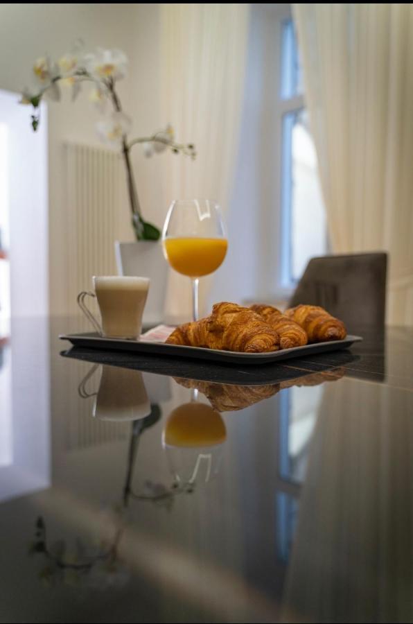 Downtown Napoli B&B - E Si Nun Canto Moro Dış mekan fotoğraf